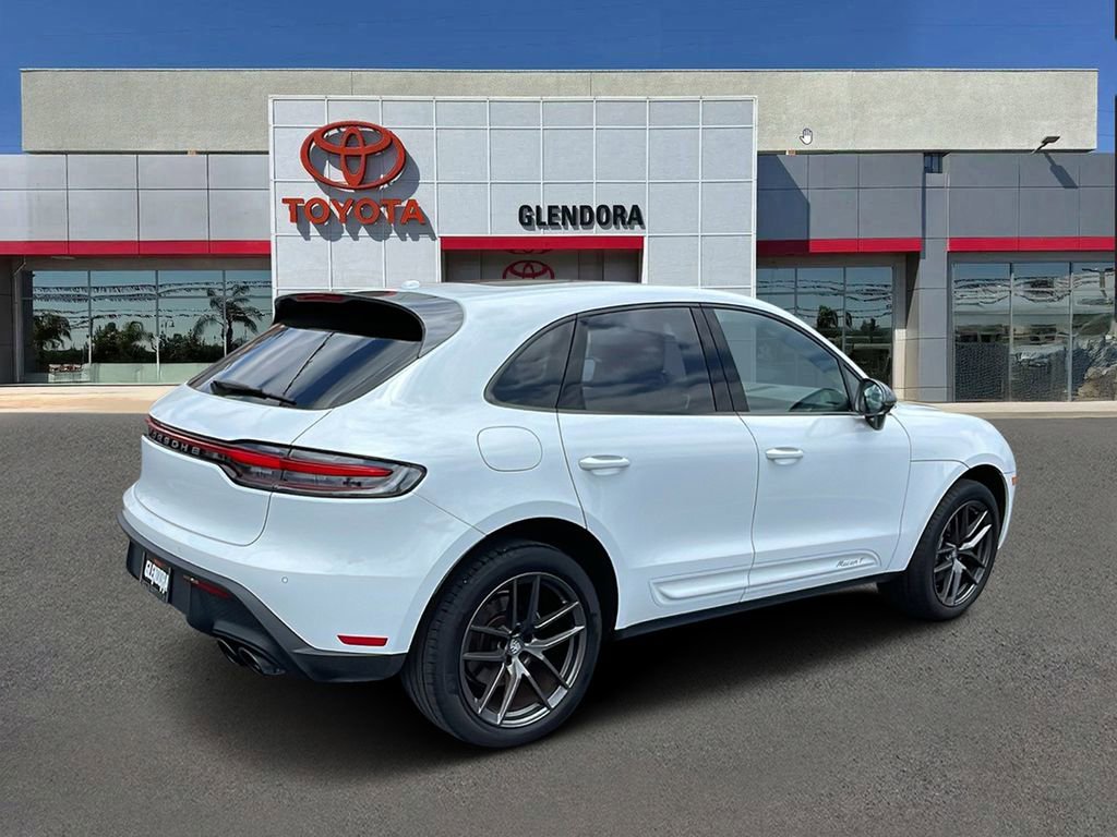 Used 2023 Porsche Macan Turbo AWD/4WD image 3