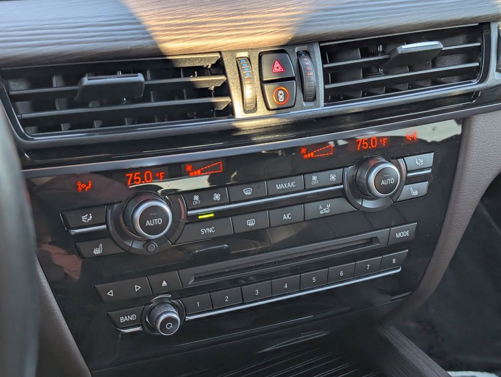 Used 2018 BMW X5 xDrive50i w/ Executive Package image 18