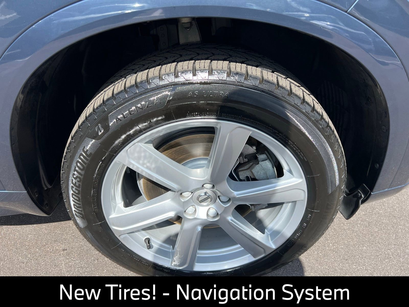 Used 2023 Volvo XC90 B5 Core AWD/4WD image 12