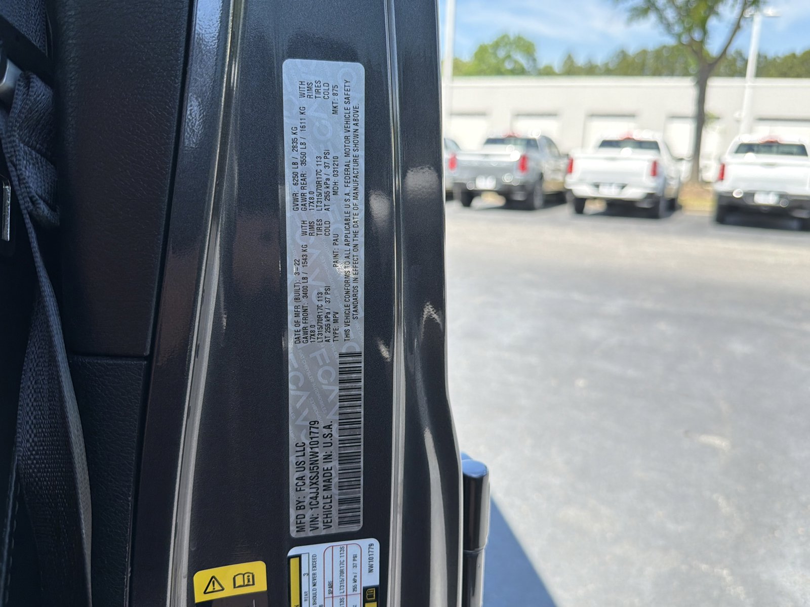 Used 2022 Jeep Wrangler Unlimited Rubicon w/ Xtreme Recon 35" Tire Package image 34