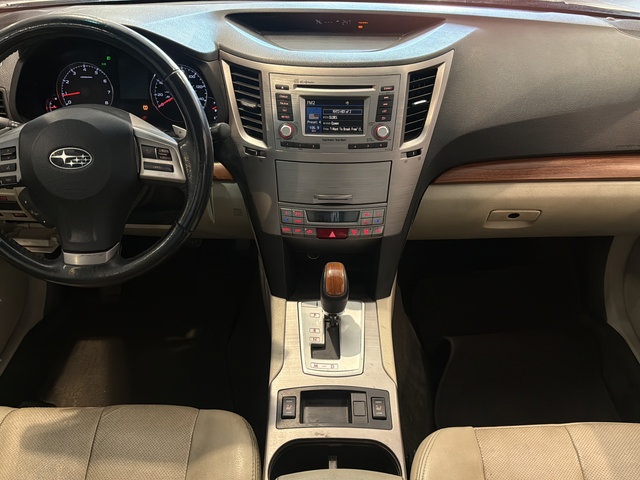 Used 2013 Subaru Outback 2.5i Limited w/ Moonroof Pkg AWD/4WD image 24