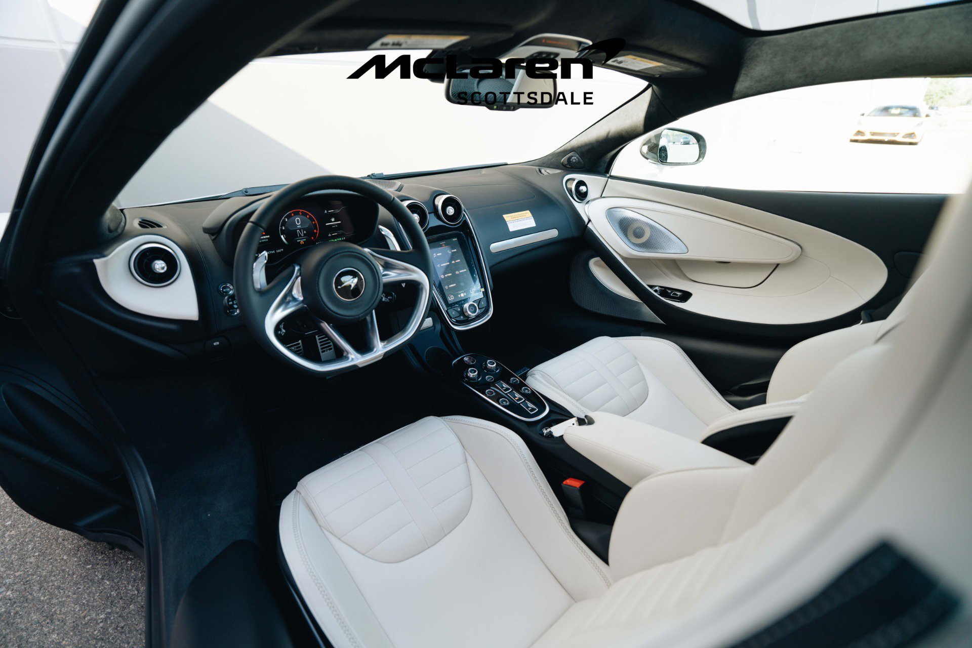 Used 2025 McLaren GTS image 25