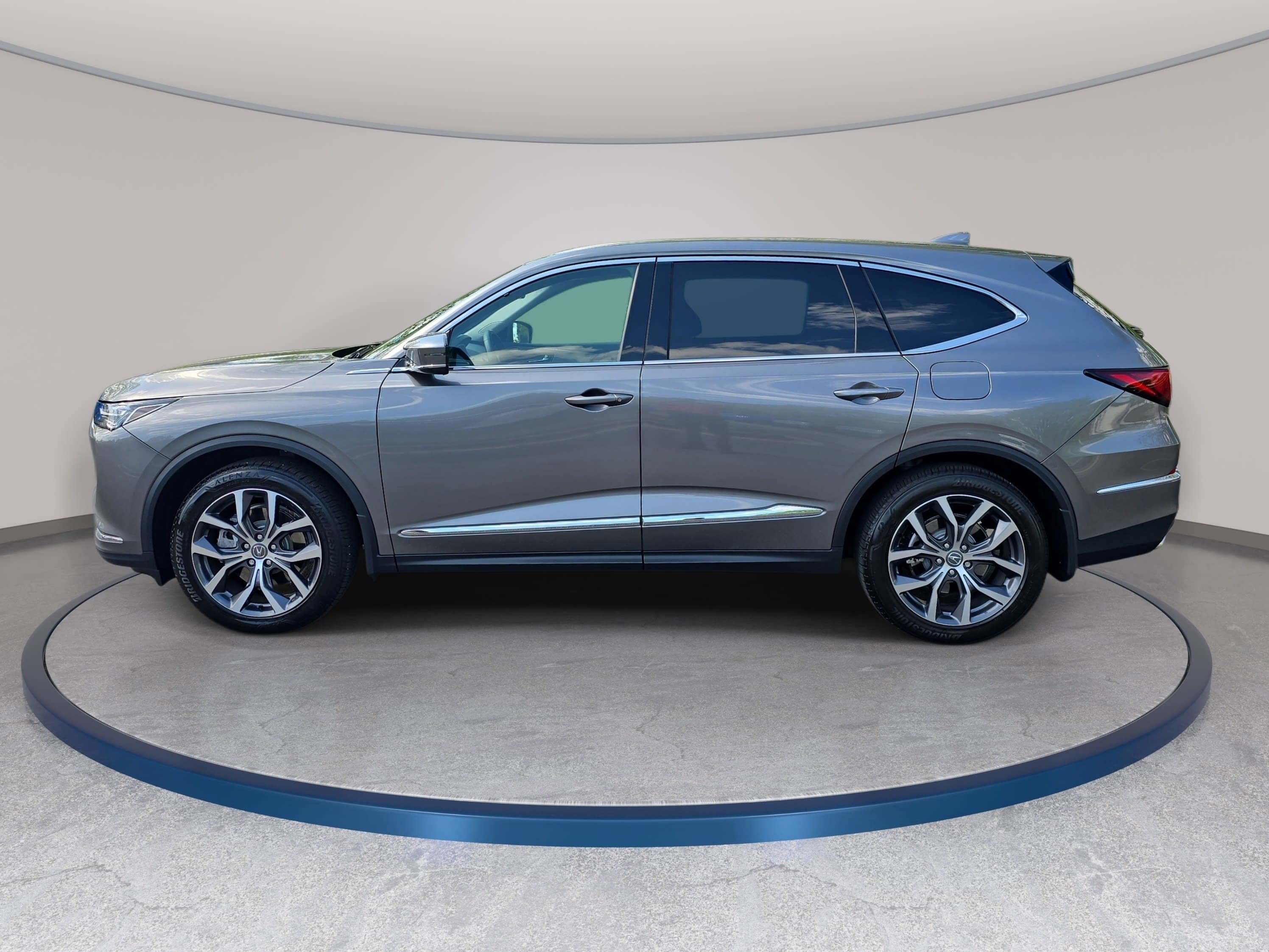 Used 2024 Acura MDX SH-AWD w/ Technology Package image 8