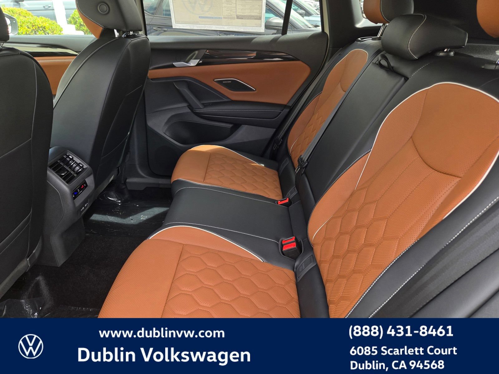 New 2026 Volkswagen Tiguan SEL R-Line AWD/4WD image 10