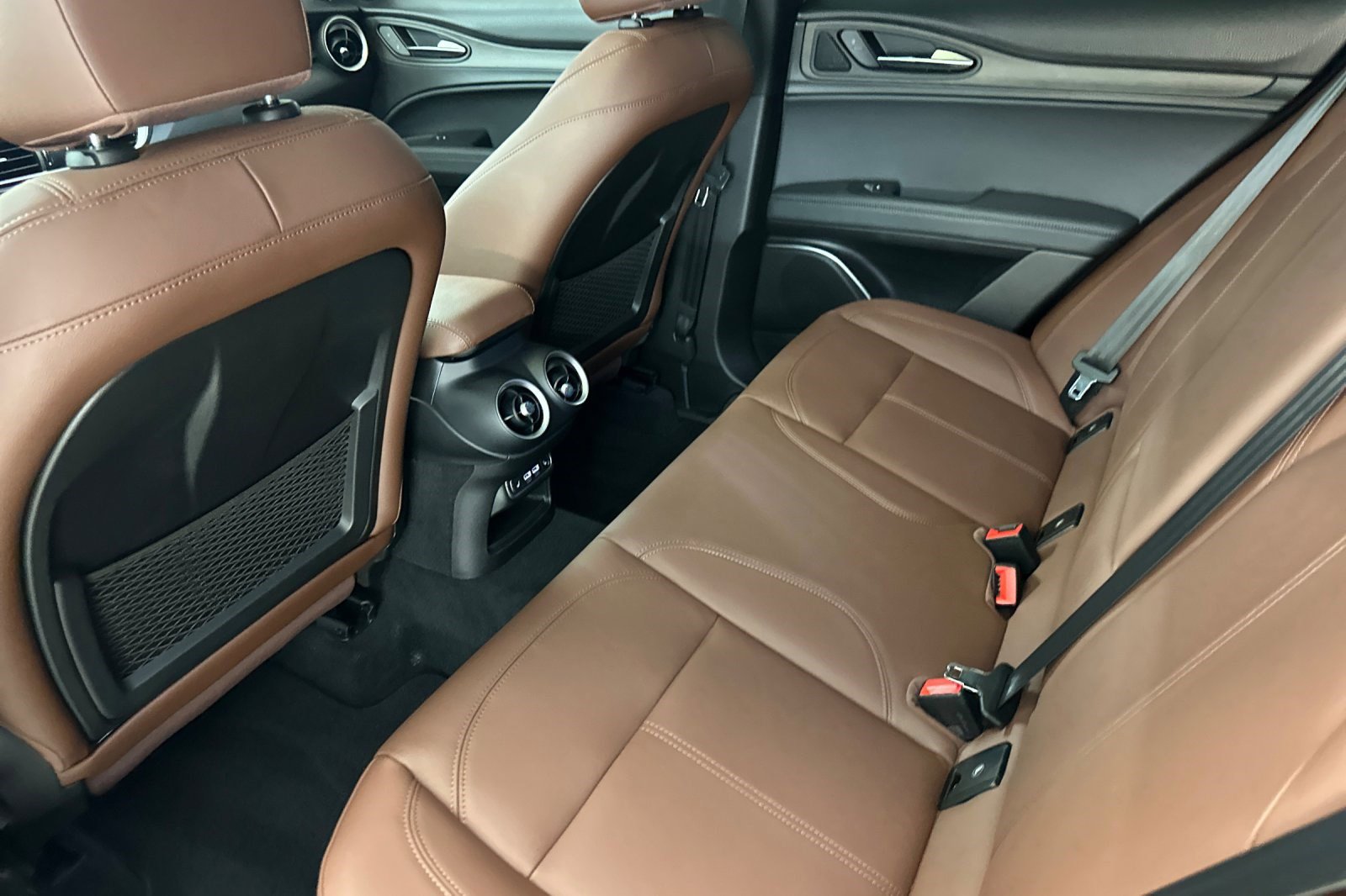 Used 2022 Alfa Romeo Stelvio Ti image 25