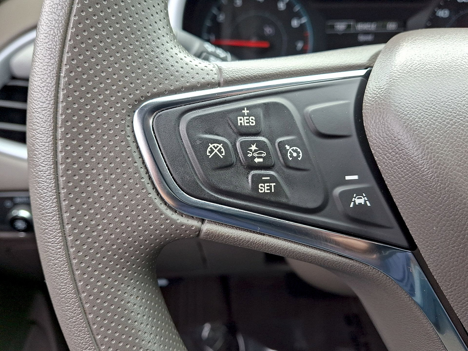 Used 2023 Chevrolet Malibu LS w/ Driver Confidence Package FWD image 17