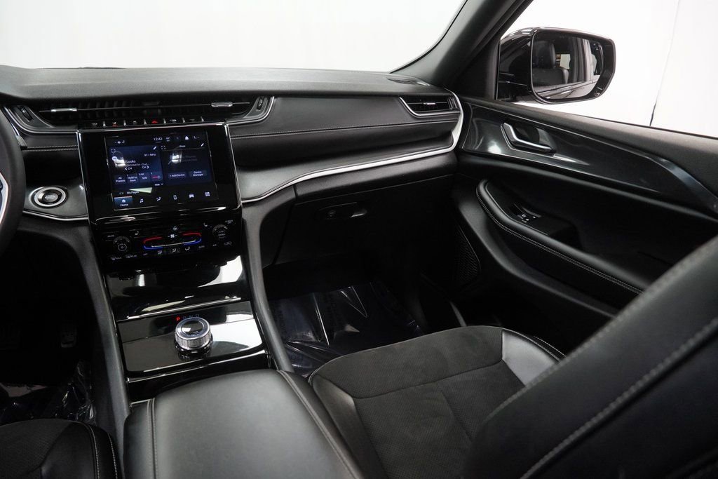 Certified 2023 Jeep Grand Cherokee Altitude image 26