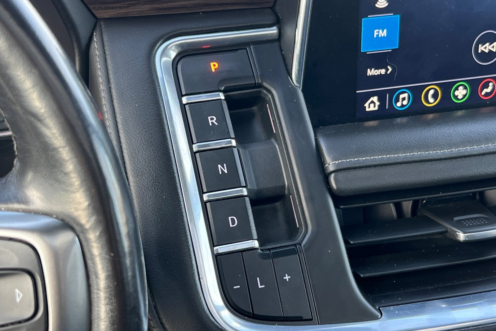 Used 2021 Chevrolet Tahoe Z71 image 22