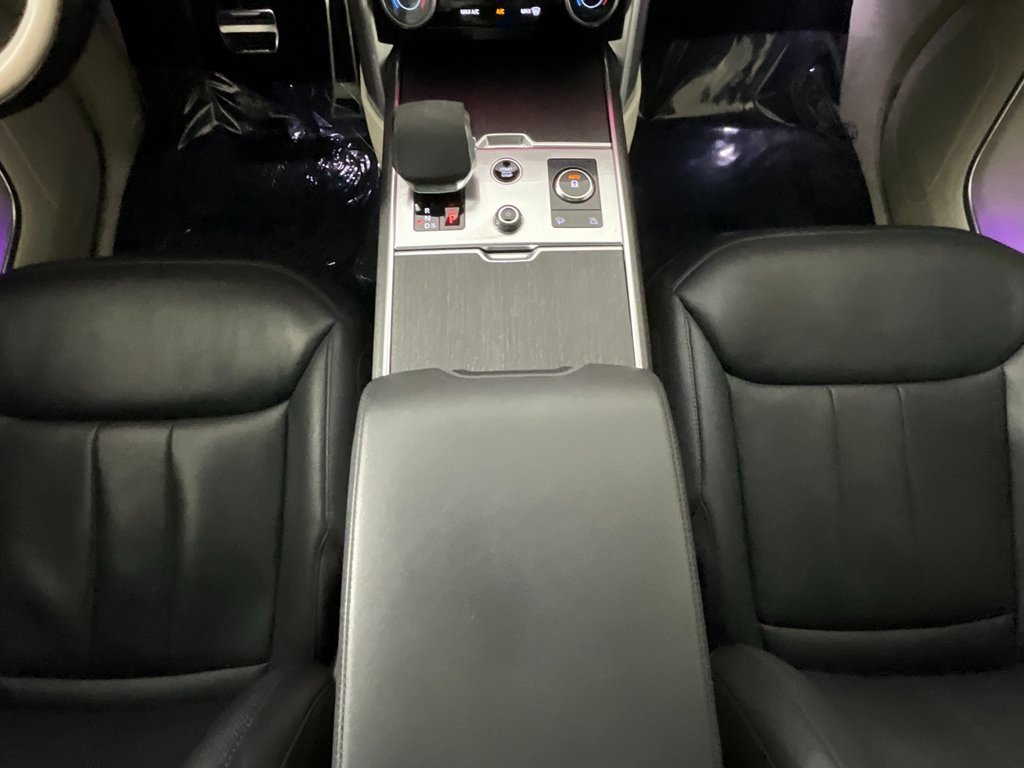Certified 2023 Land Rover Range Rover SE image 17