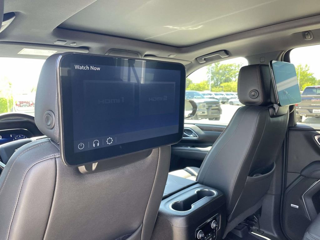 Used 2024 Chevrolet Suburban High Country w/ Premium Package AWD/4WD image 12