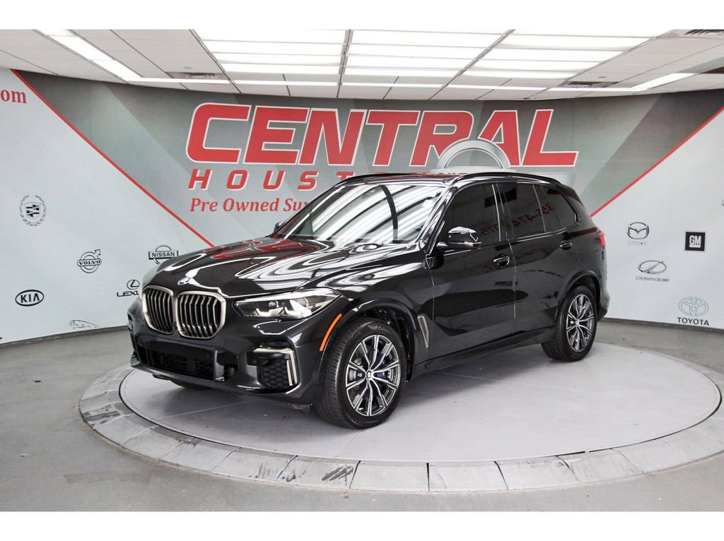 Used 2022 BMW X5 M50i image 2
