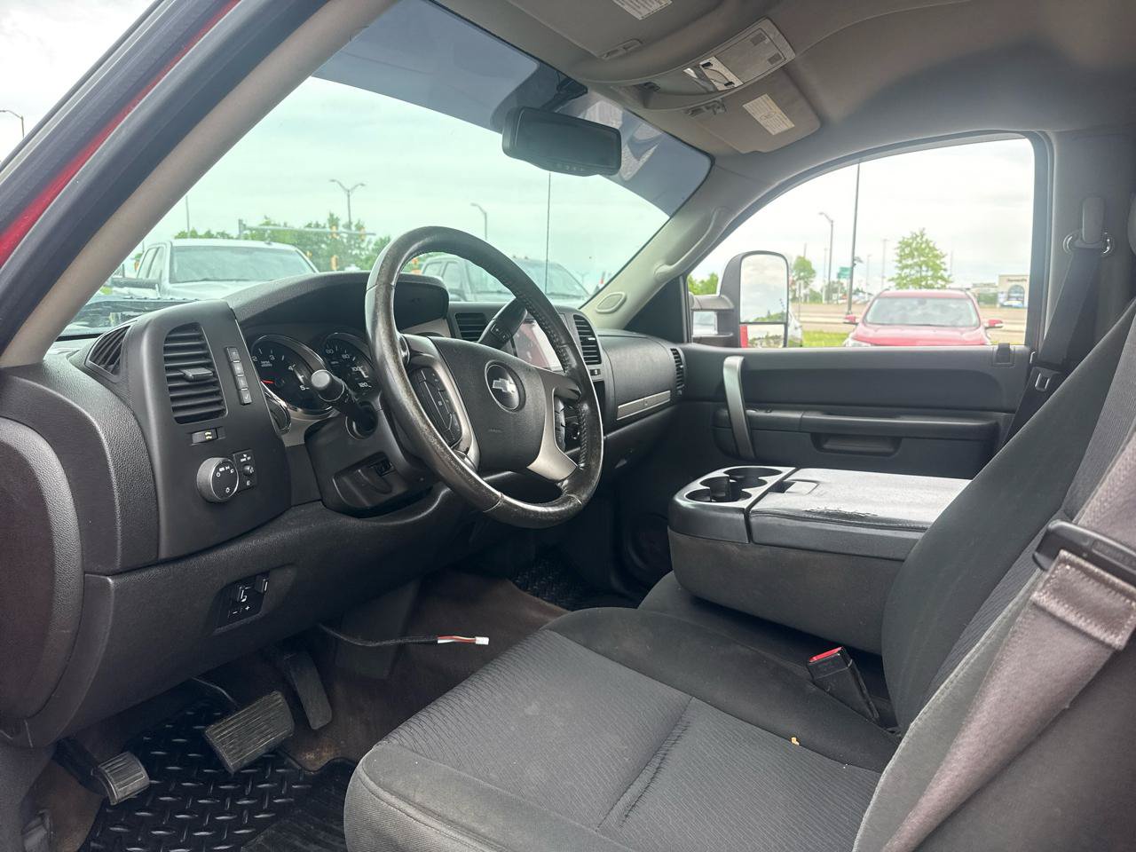 Used 2013 Chevrolet Silverado 2500 LT w/ Interior Plus Package AWD/4WD image 9