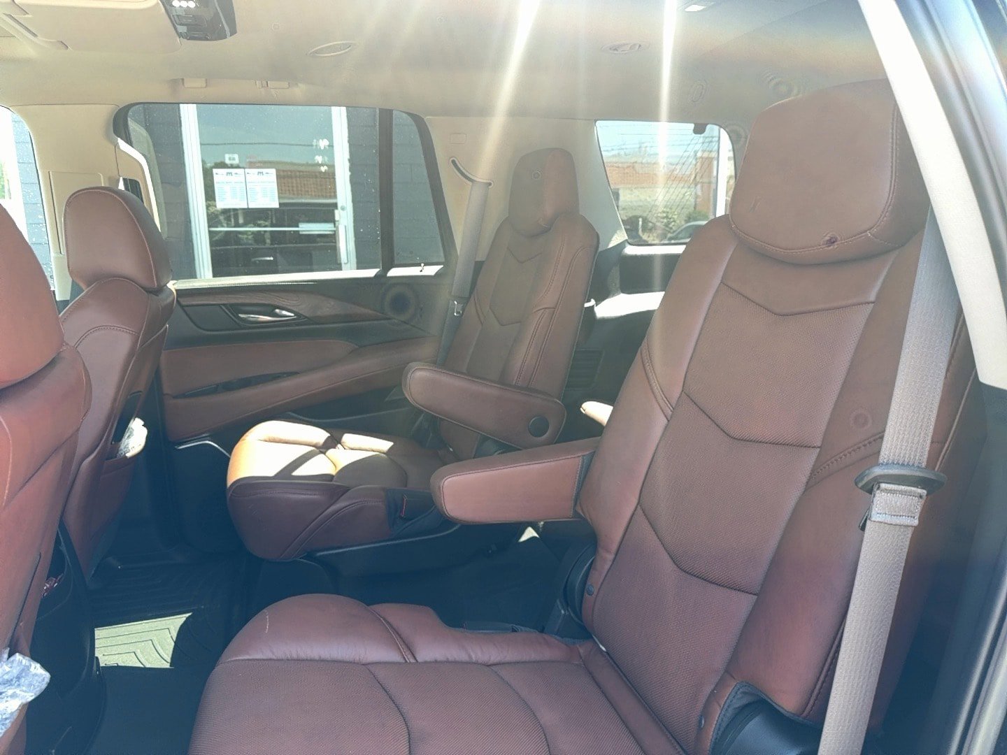 Used 2016 Cadillac Escalade Luxury AWD/4WD image 9