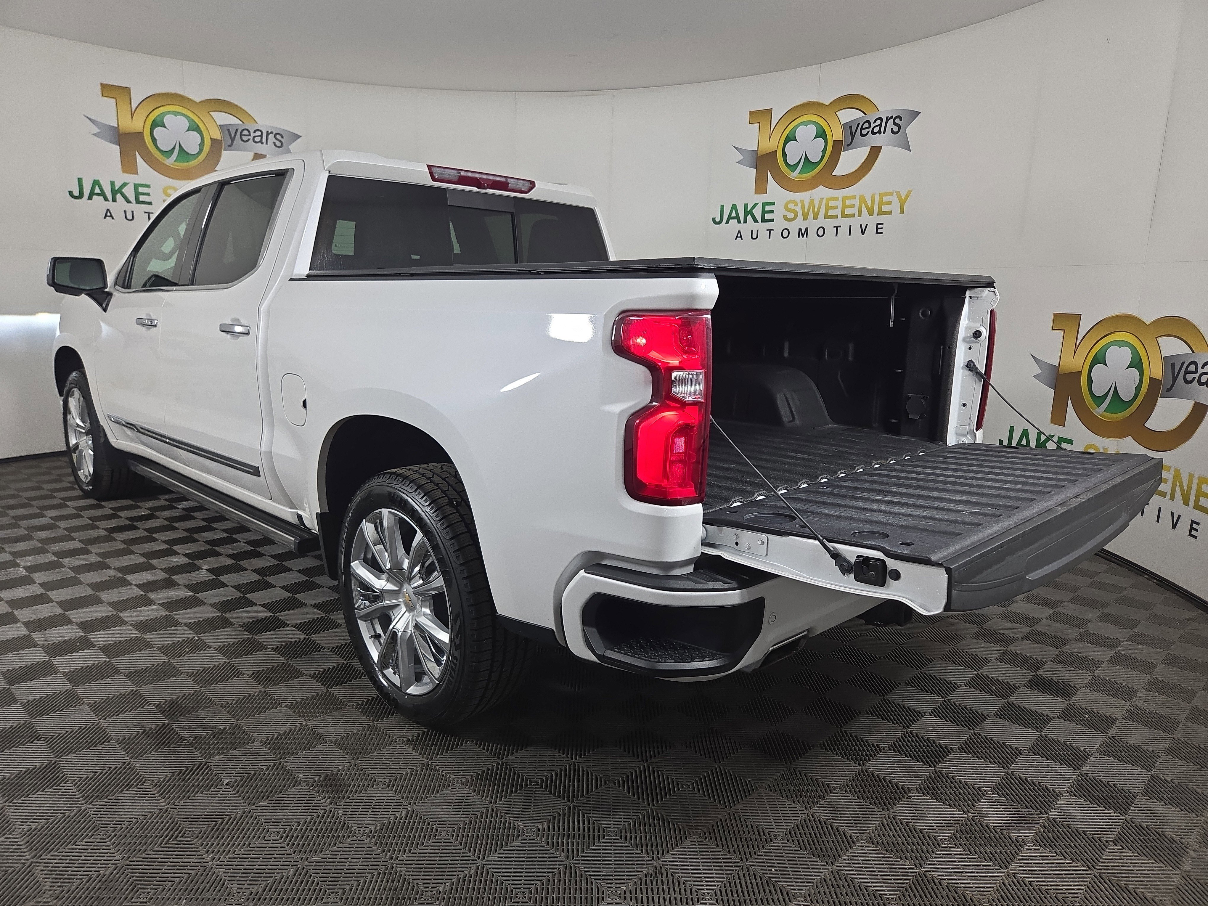 Certified 2023 Chevrolet Silverado 1500 High Country w/ High Country Premium Package image 34