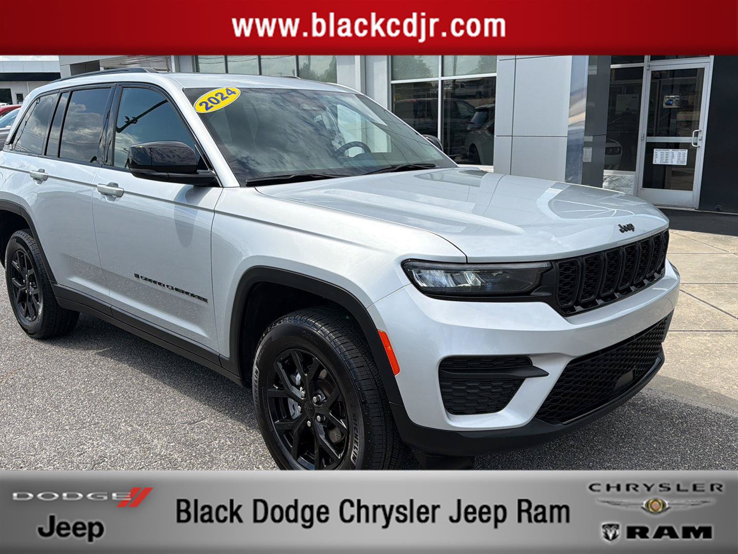 Used 2024 Jeep Grand Cherokee Altitude AWD/4WD video 1