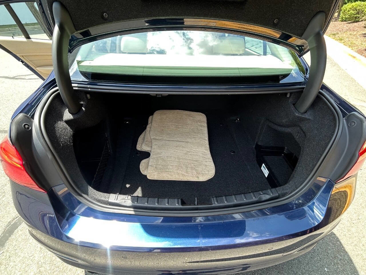 Used 2016 BMW 320i xDrive Sedan image 29