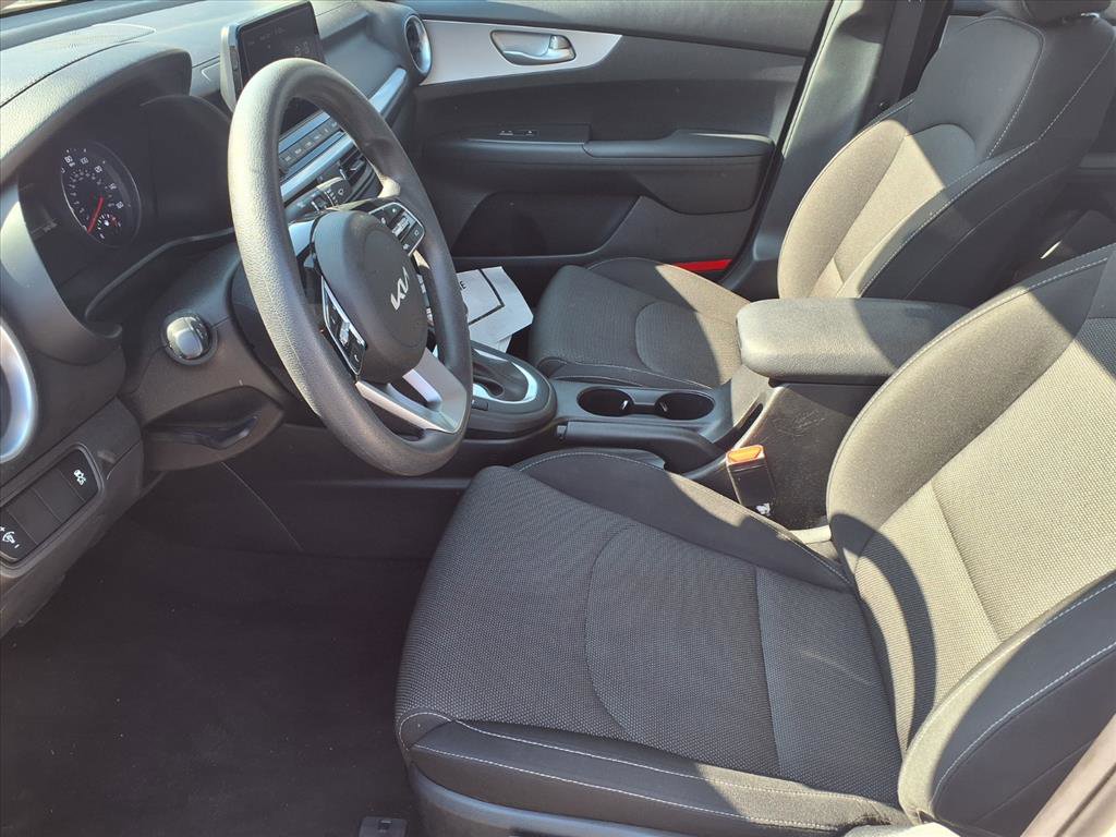 Used 2024 Kia Forte LXS image 9
