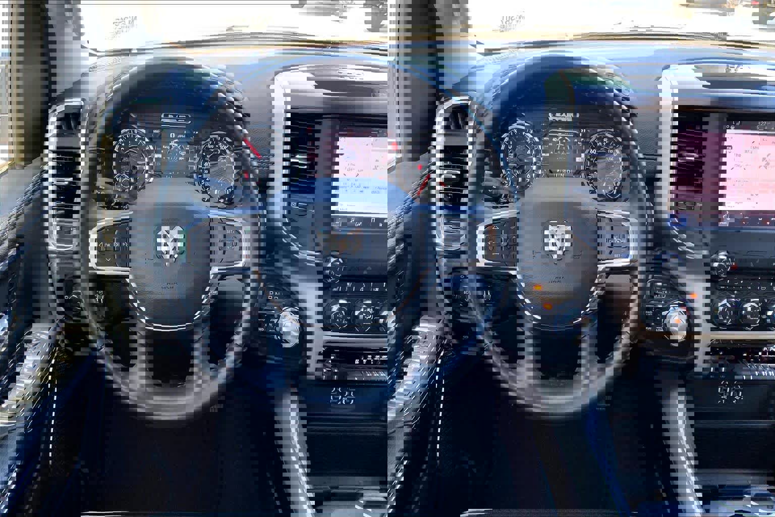 Used 2022 RAM 1500 Laramie AWD/4WD image 6