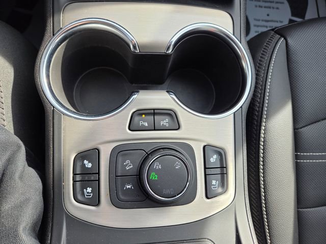 Used 2024 GMC Terrain Denali w/ Denali Premium Package image 31