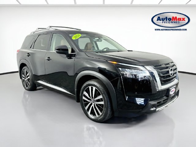 Used 2024 Nissan Pathfinder Platinum w/ Cargo Package AWD/4WD image 1