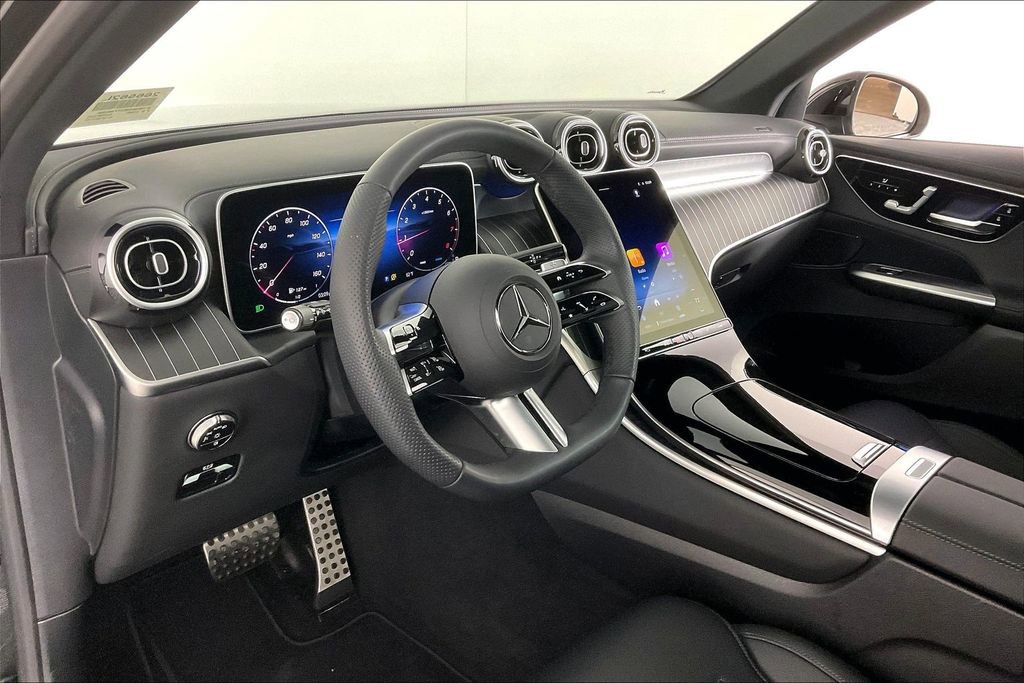 Used 2026 Mercedes-Benz GLC 300 4MATIC image 11