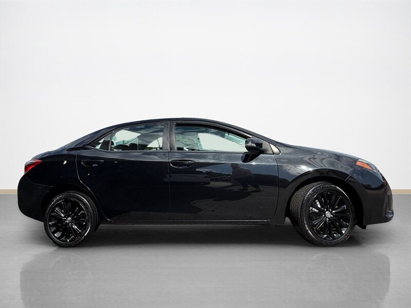 Used 2014 Toyota Corolla S FWD image 2
