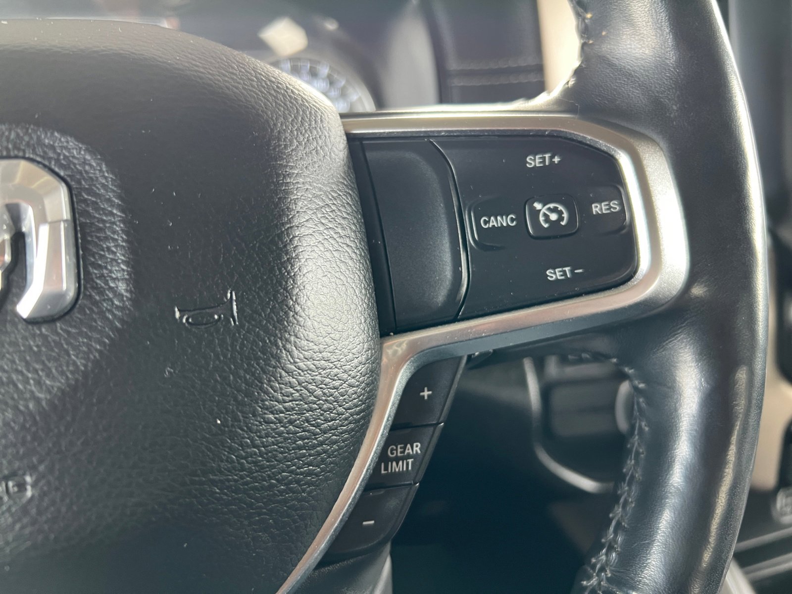 Used 2020 RAM 1500 Laramie image 20