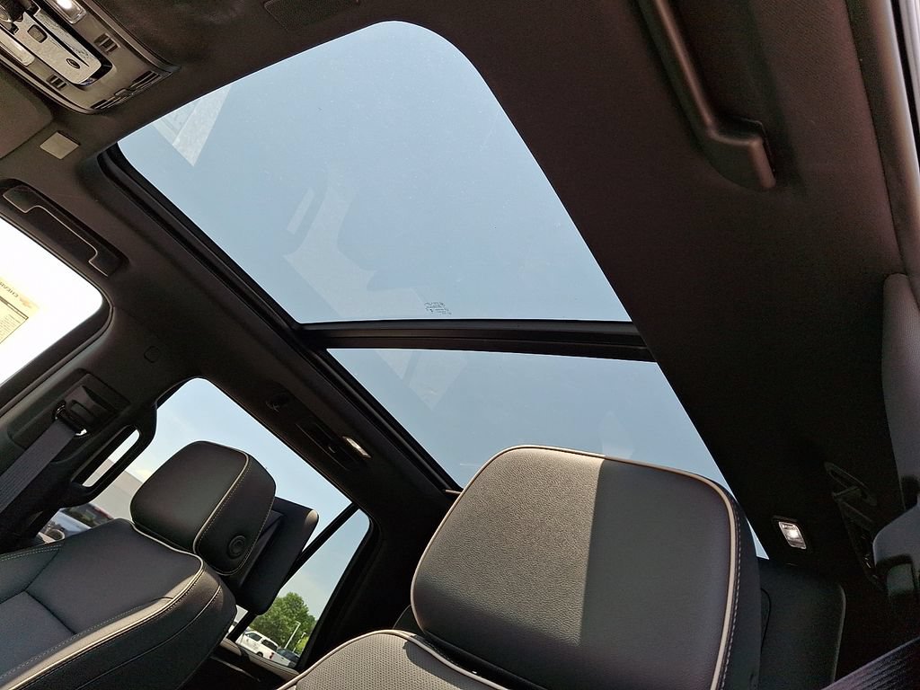 New 2026 Chevrolet Tahoe Premier AWD/4WD image 12