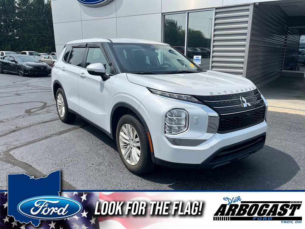 Used 2023 Mitsubishi Outlander ES