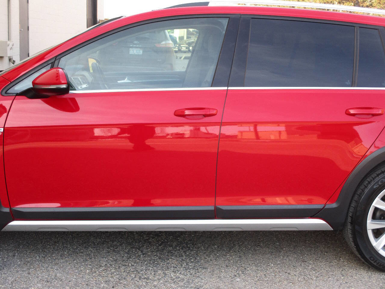 Used 2018 Volkswagen Golf Alltrack SE image 52