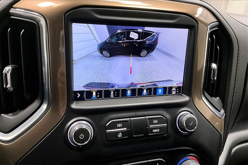 Used 2022 Chevrolet Silverado 3500 High Country w/ Technology Package image 15