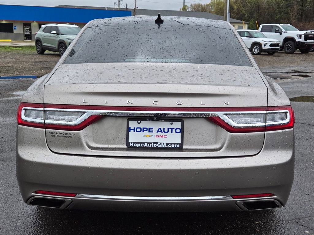Used 2019 Lincoln Continental Reserve AWD/4WD image 4