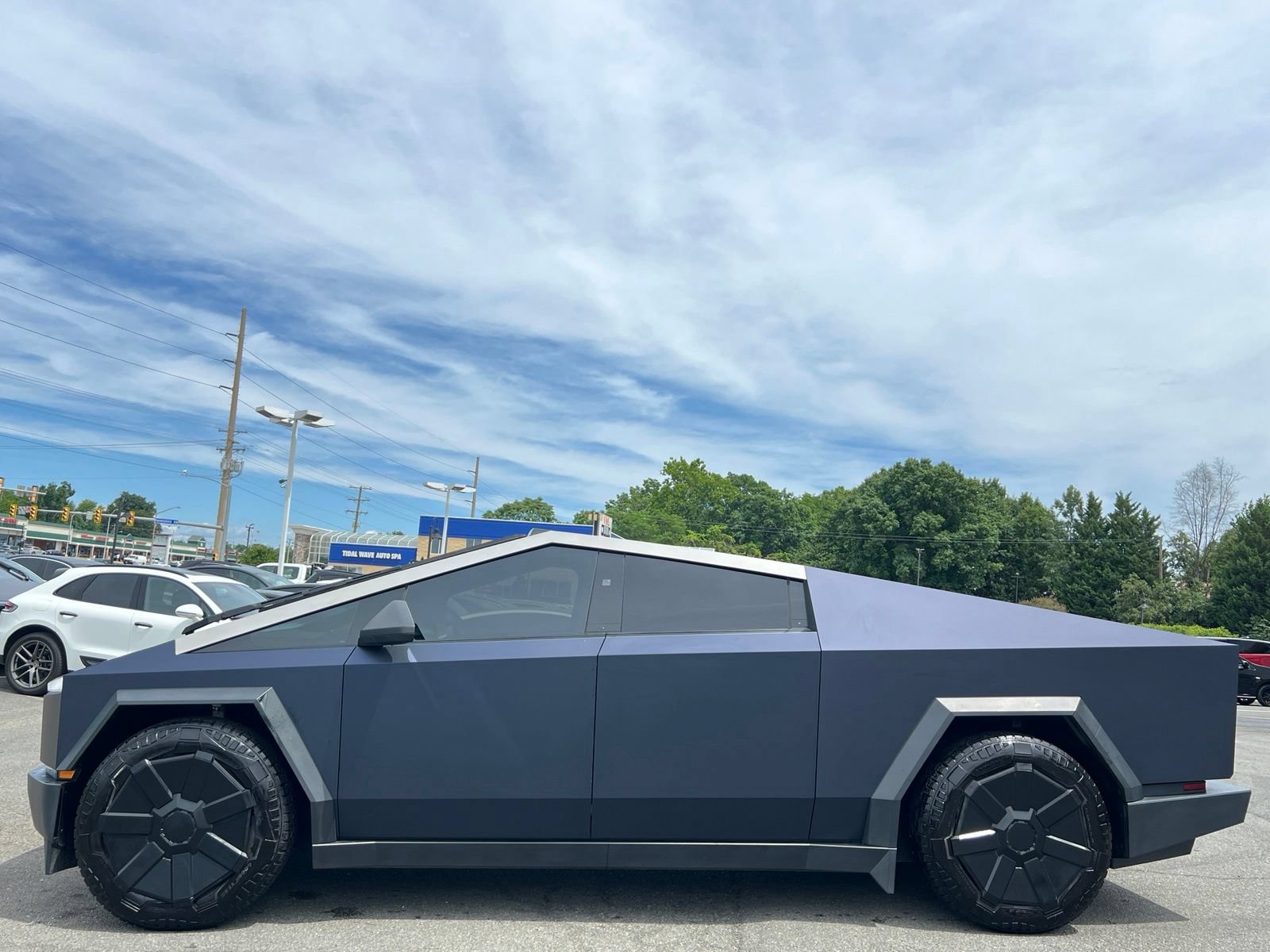 Used 2024 Tesla Cybertruck Cyberbeast AWD/4WD image 13