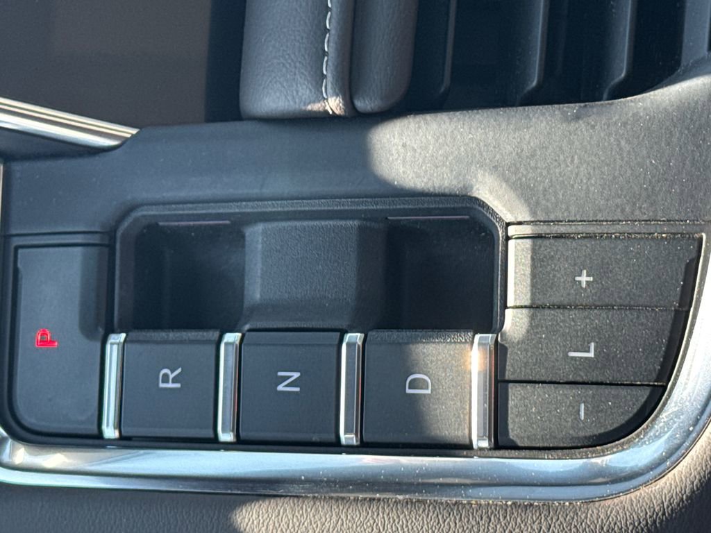 Used 2023 Chevrolet Suburban Z71 w/ Luxury Package image 30