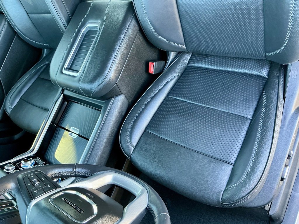 Used 2021 GMC Yukon XL Denali image 41