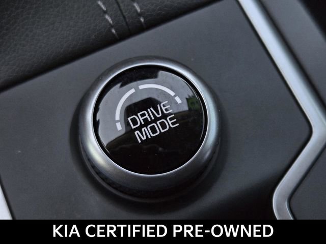 Certified 2025 Kia Sorento LX FWD image 26