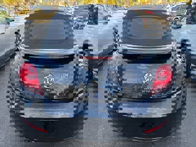 Used 2018 Volkswagen Beetle 2.0T S image 9