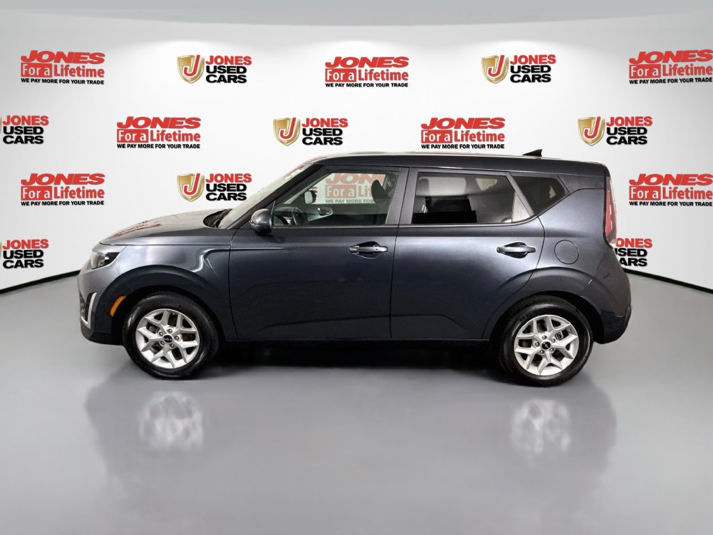 Used 2023 Kia Soul S FWD image 13
