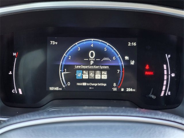 Used 2025 Toyota Corolla Cross XLE image 12