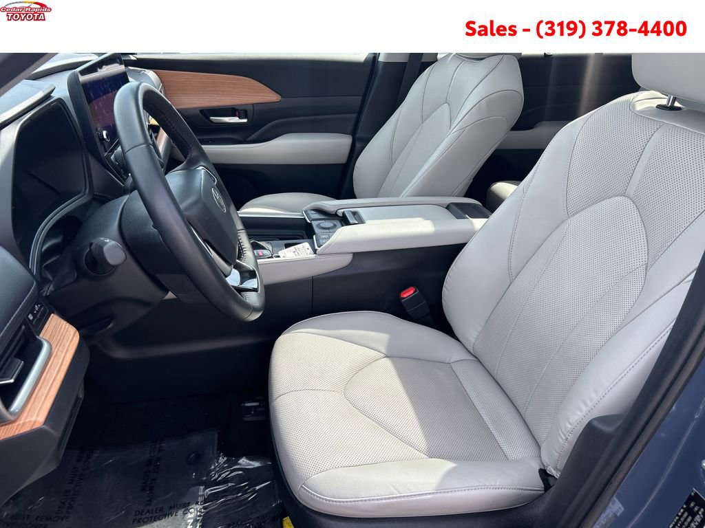 Certified 2024 Toyota Grand Highlander Limited image 12