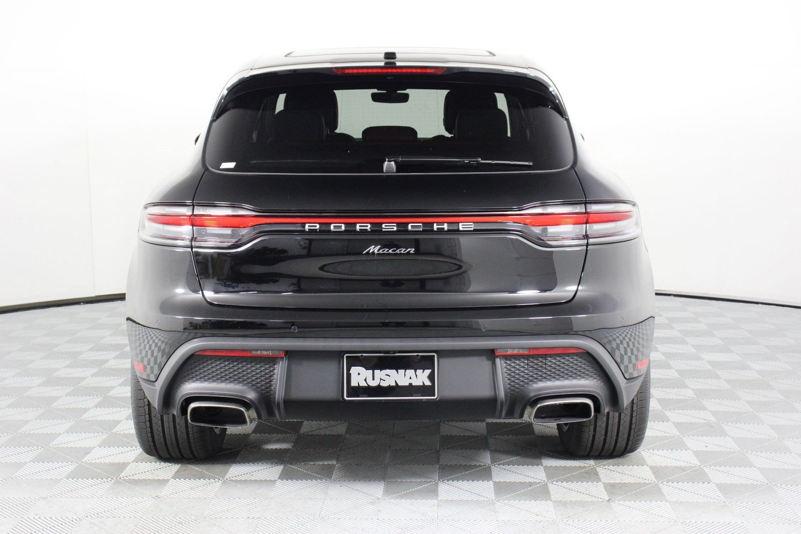 New 2026 Porsche Macan AWD/4WD image 6