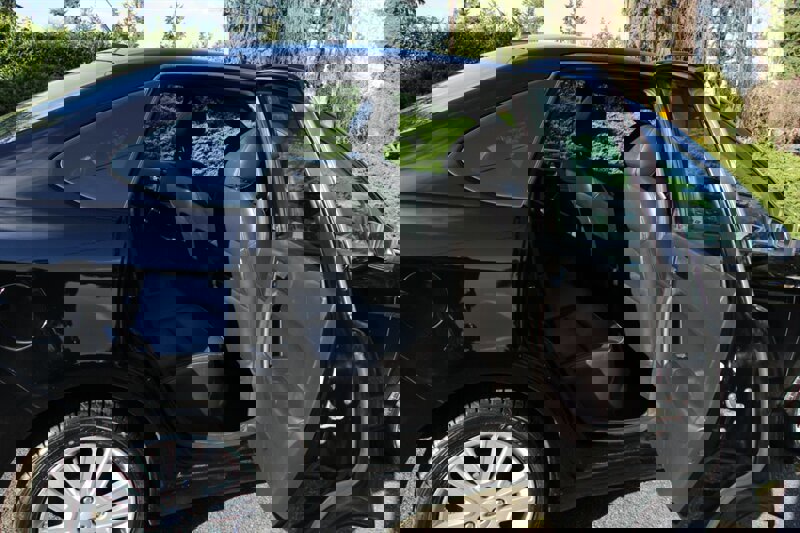 Used 2010 Ford Focus SEL image 6