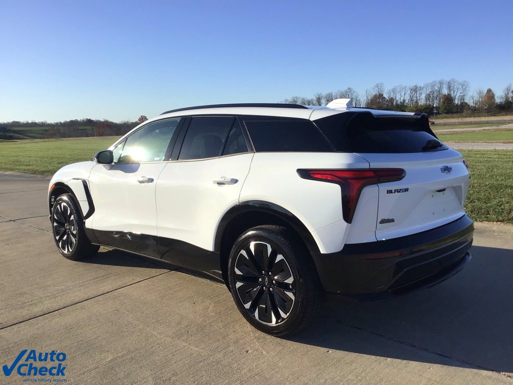 Used 2024 Chevrolet Blazer EV RS image 8