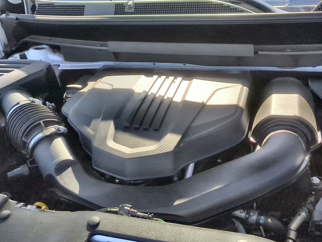 Used 2025 GMC Acadia Elevation w/ Elevation Premium Package image 30