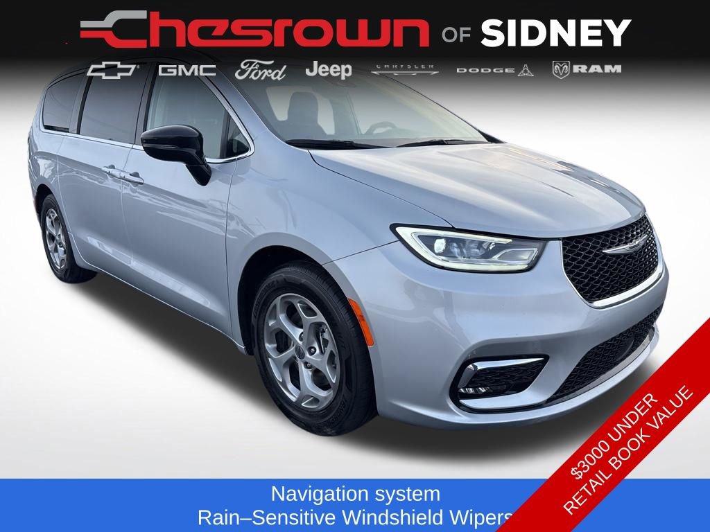 Used 2024 Chrysler Pacifica Limited FWD image 7