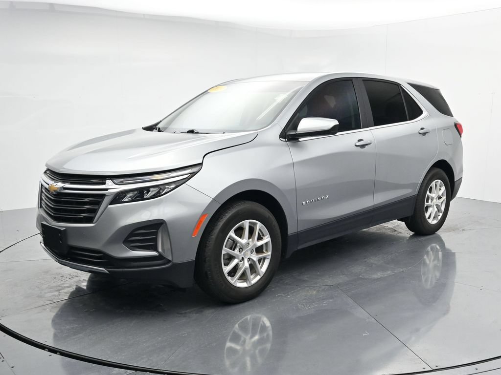 Used 2023 Chevrolet Equinox LT w/ Driver Convenience Package FWD image 4