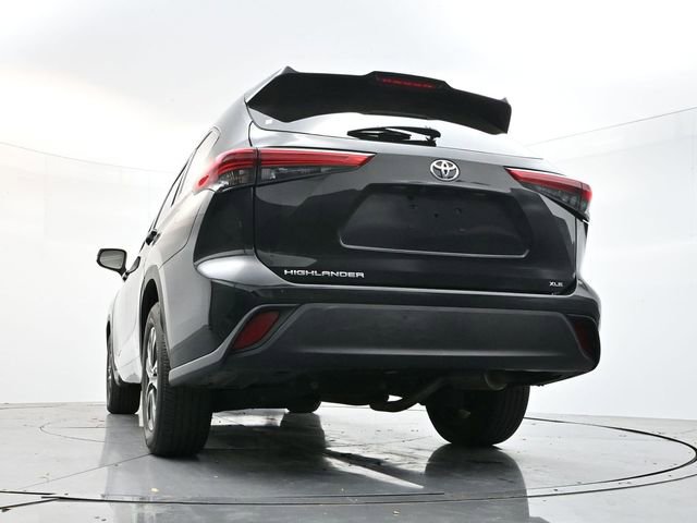 Used 2022 Toyota Highlander XLE image 47
