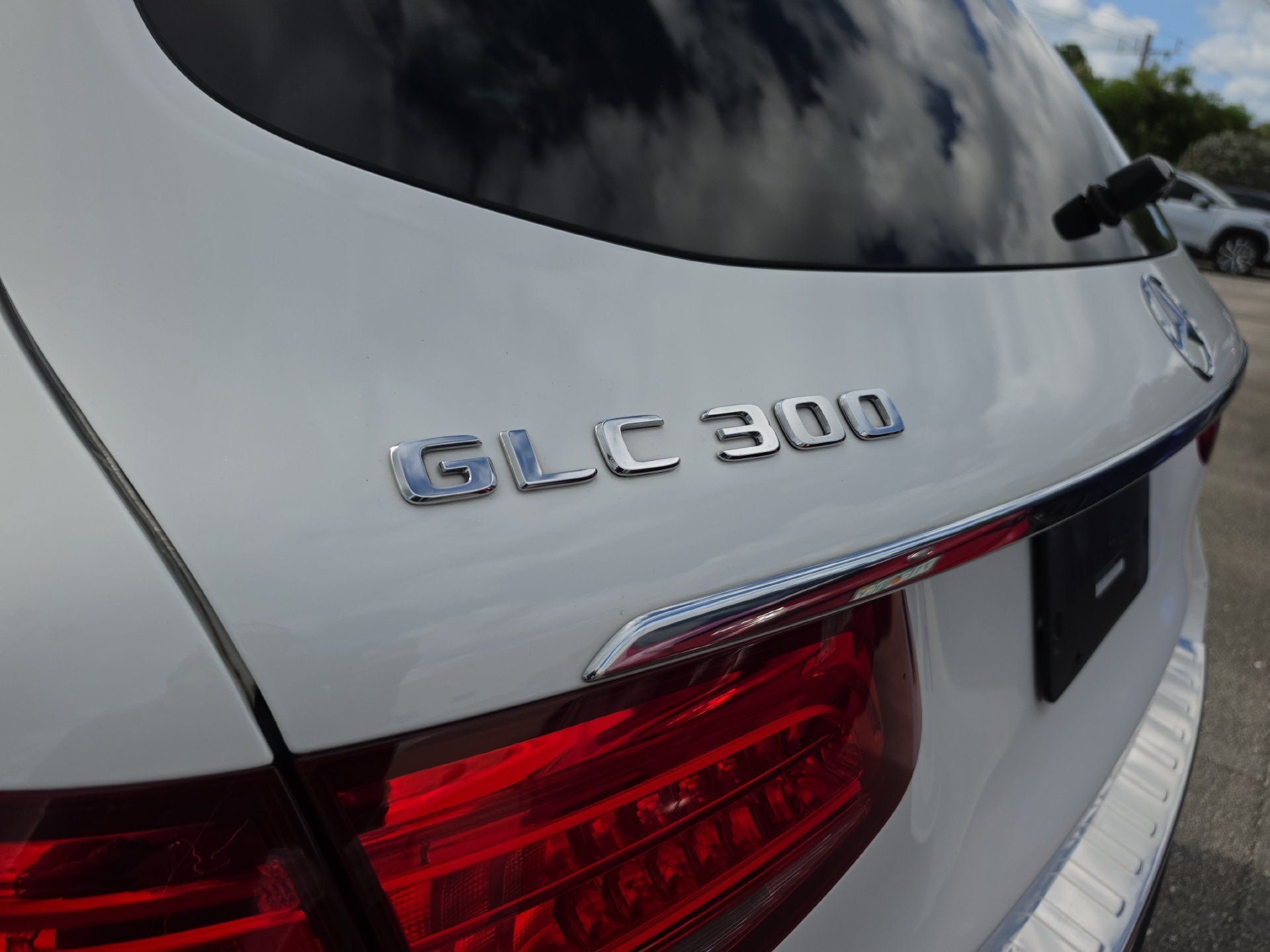 Used 2019 Mercedes-Benz GLC 300 image 8