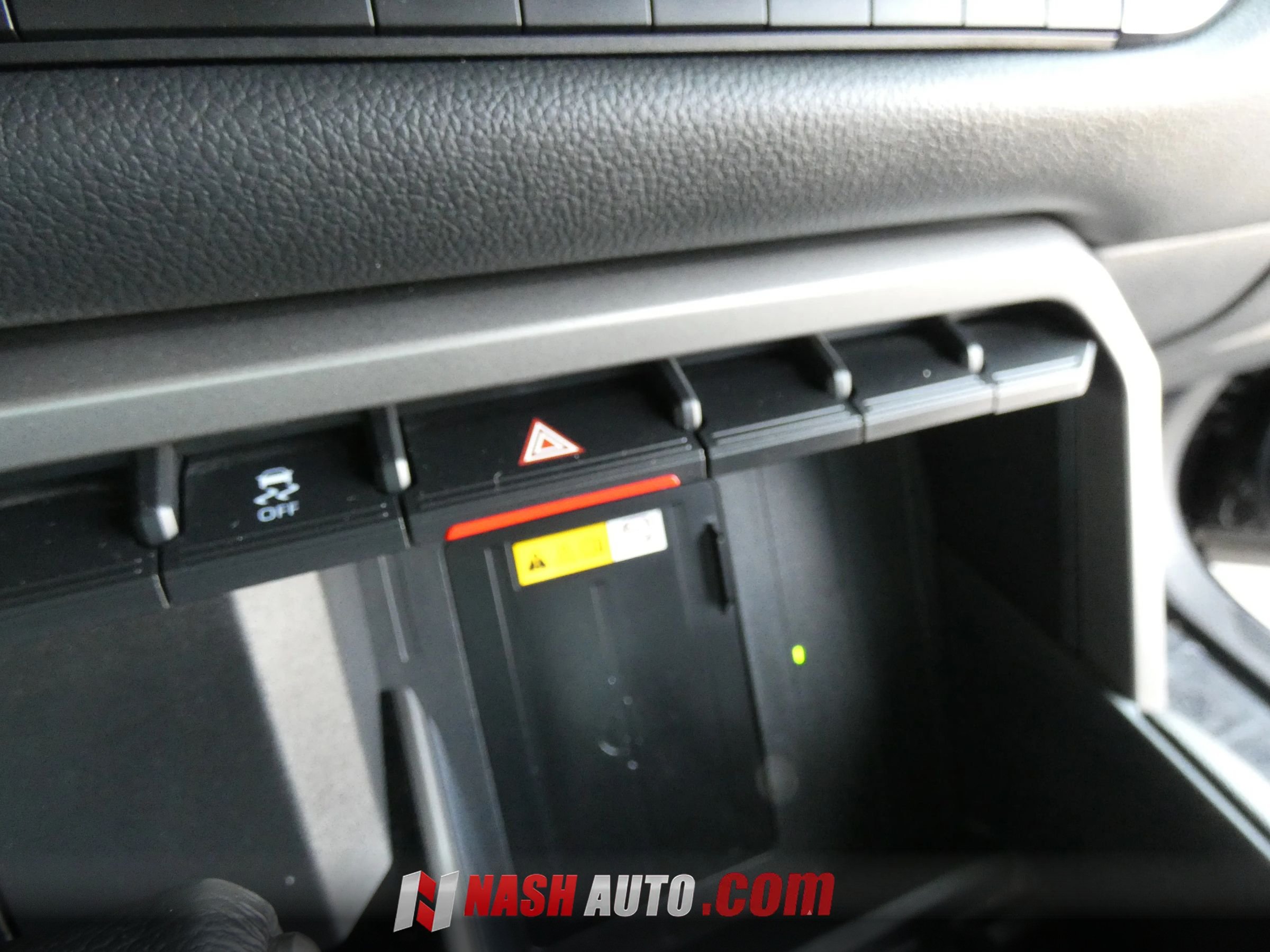 Used 2024 Toyota Tundra Limited w/ Power Package AWD/4WD image 62