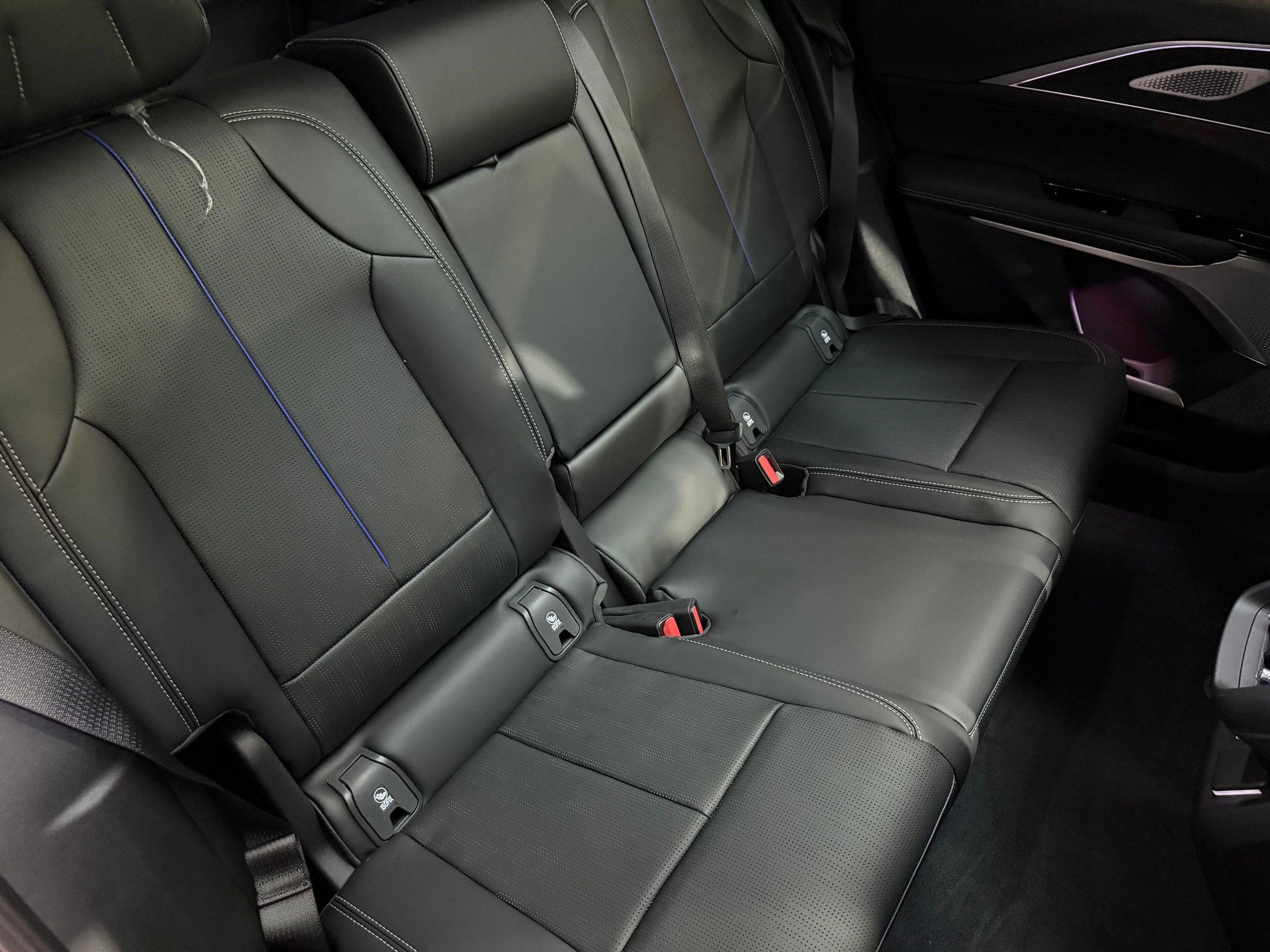 New 2025 Cadillac Lyriq Sport image 51